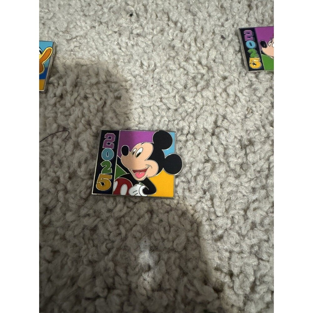 Disney Pin mickey mouse Dated 2025 lanyard Booster Pin